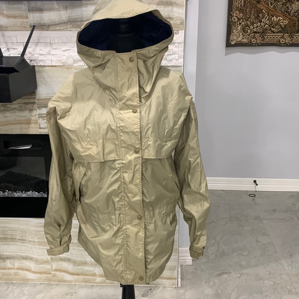 L. L. Bean Tan Windbreaker/Rain Coat With Hoodie Full Zip Jacket. Size M Regular